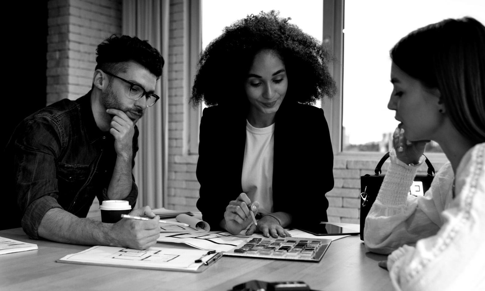 Finanzdatenanalyse im modernen Büro